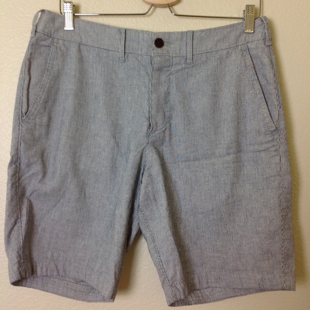 Abercrombie & Fitch - Classic Plainfront Shorts